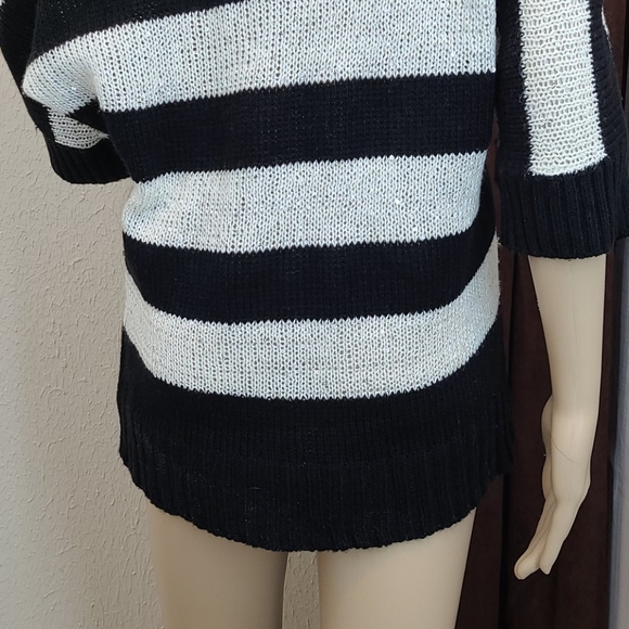 AB Studios stripe black/white sweater, Large - Picture 8 of 9